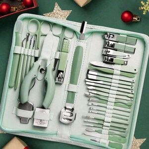 Mint Green Professional 24-Piece Manicure & Pedicure Kit